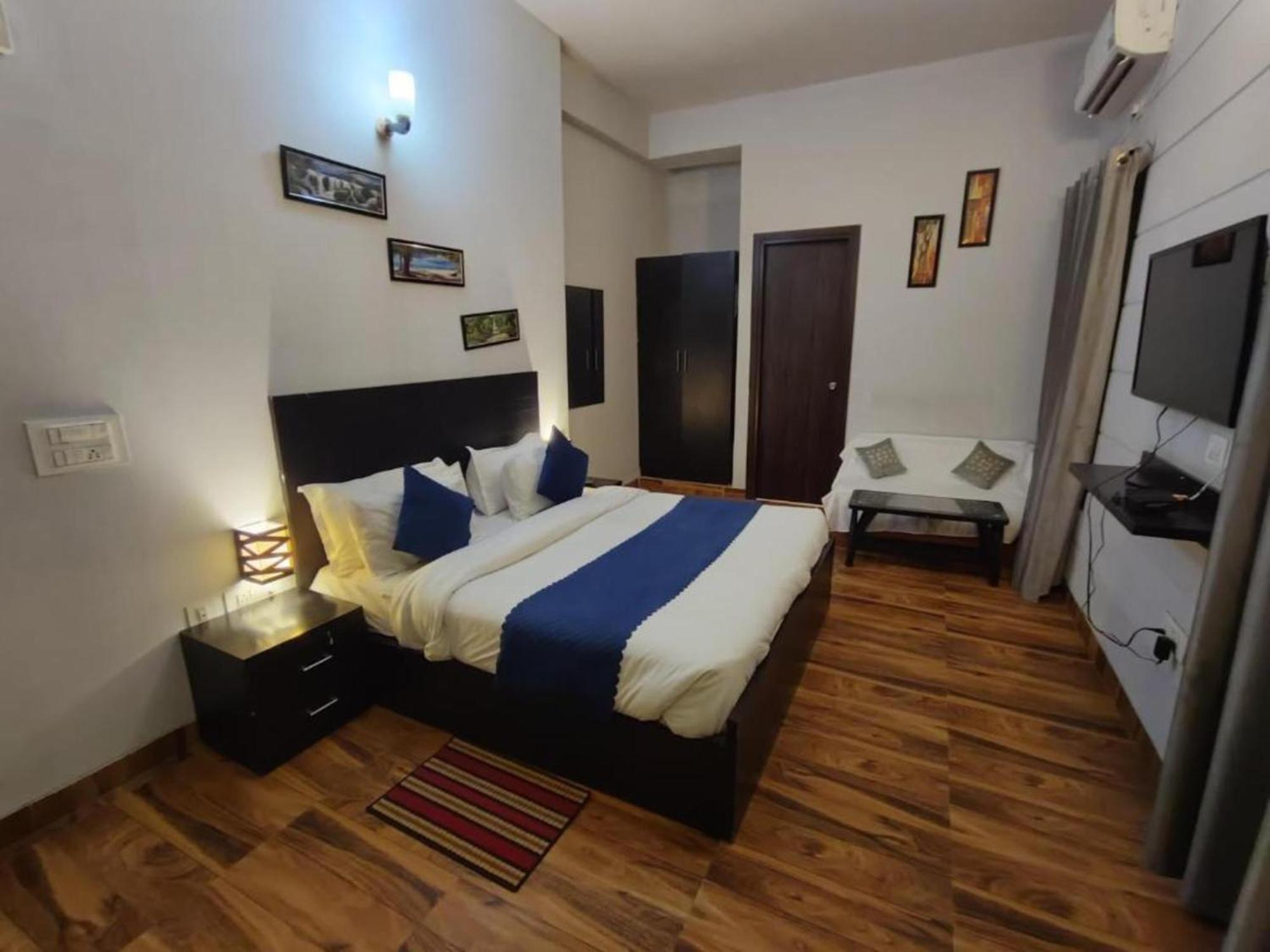 Vrindavan Dreams Hotel And Suites Eksteriør bilde