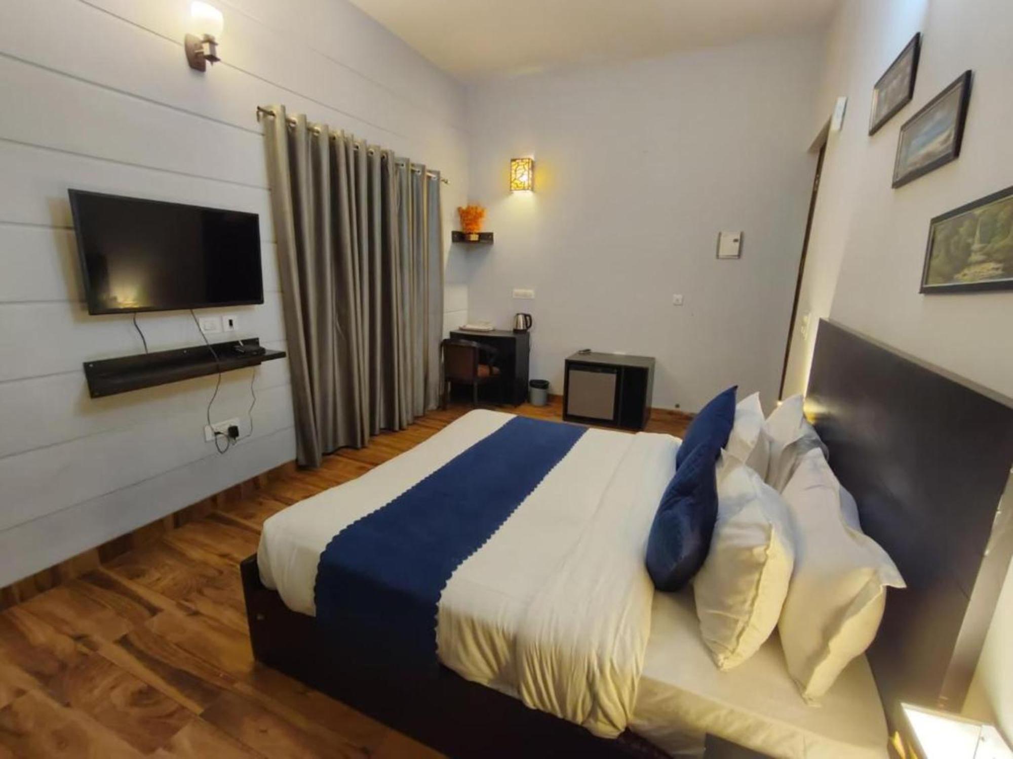 Vrindavan Dreams Hotel And Suites Eksteriør bilde