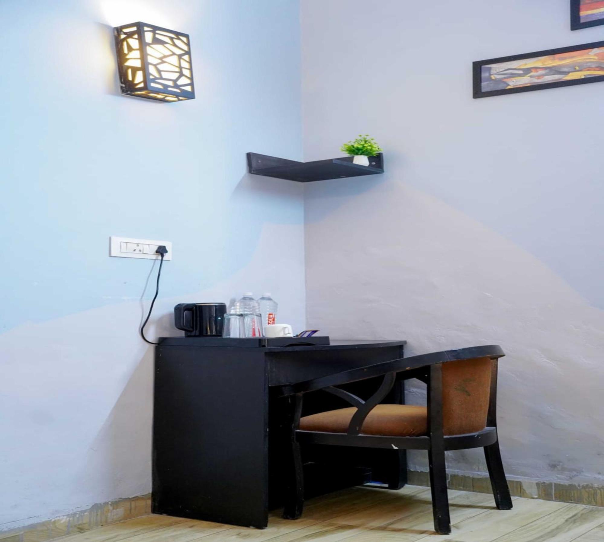 Vrindavan Dreams Hotel And Suites Eksteriør bilde