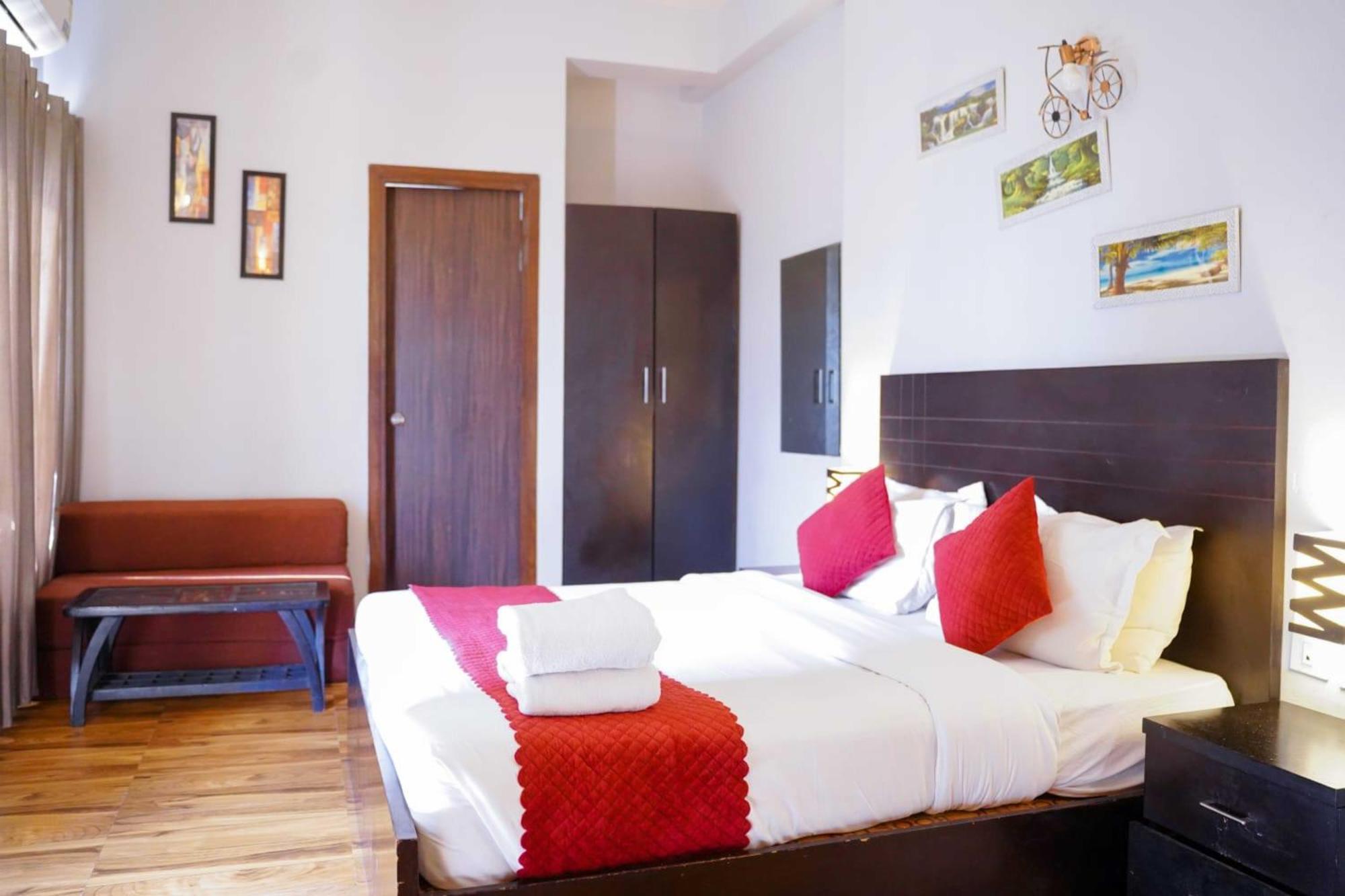 Vrindavan Dreams Hotel And Suites Eksteriør bilde