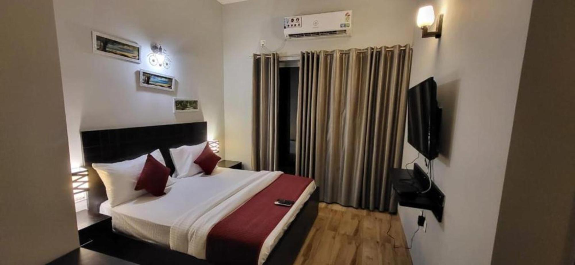 Vrindavan Dreams Hotel And Suites Eksteriør bilde