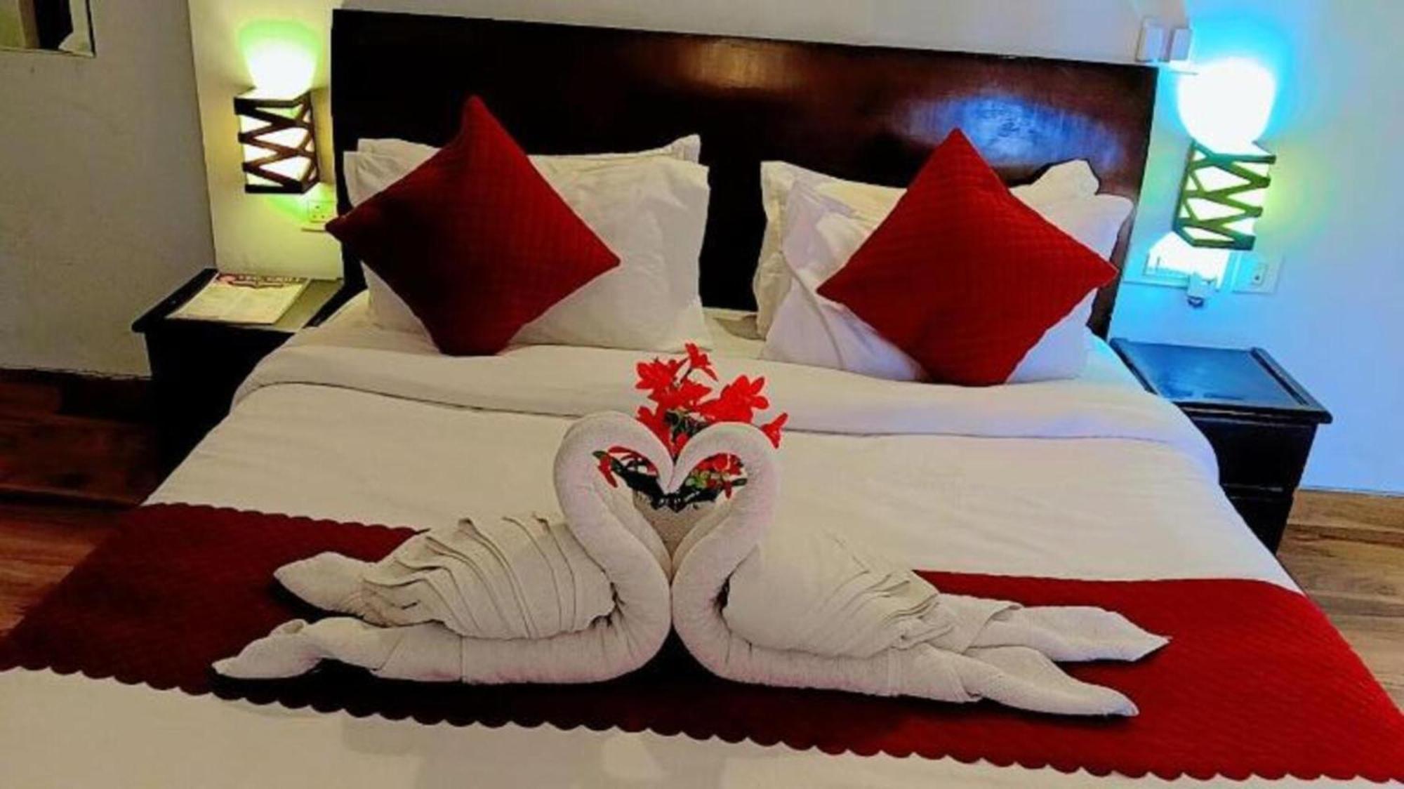Vrindavan Dreams Hotel And Suites Eksteriør bilde