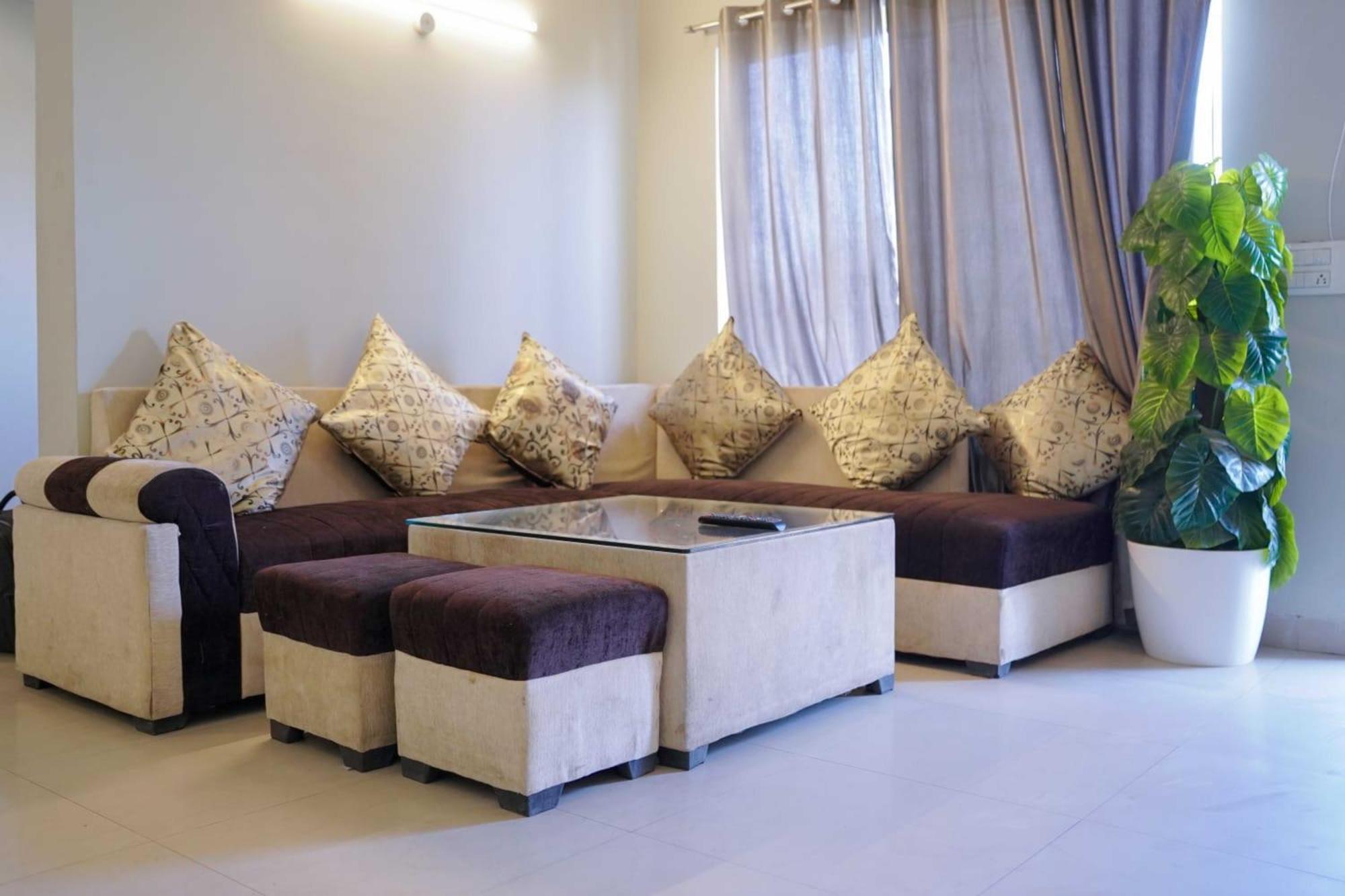 Vrindavan Dreams Hotel And Suites Eksteriør bilde