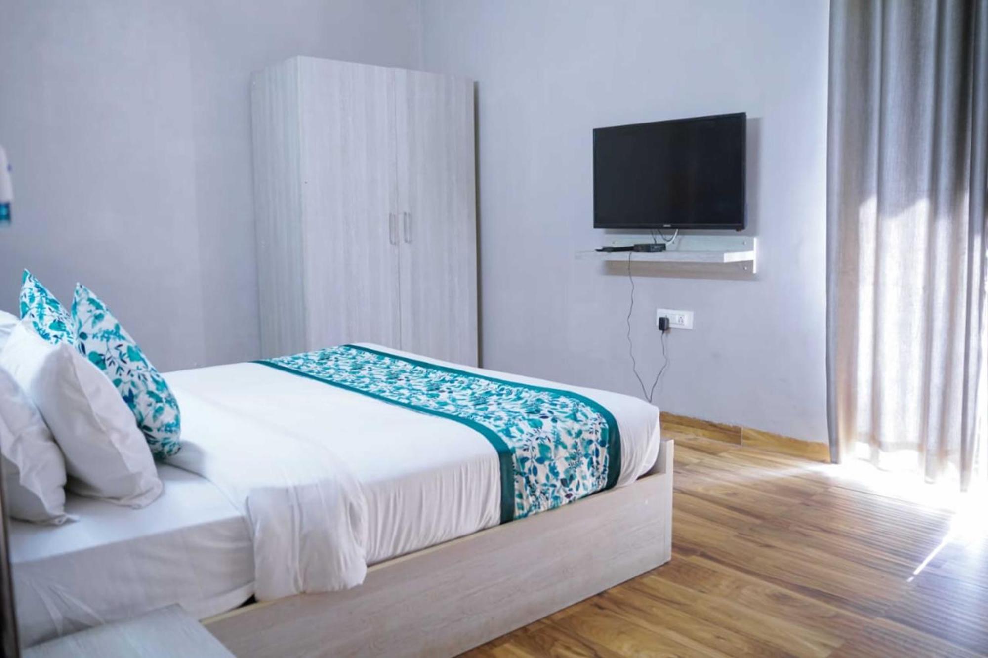 Vrindavan Dreams Hotel And Suites Eksteriør bilde