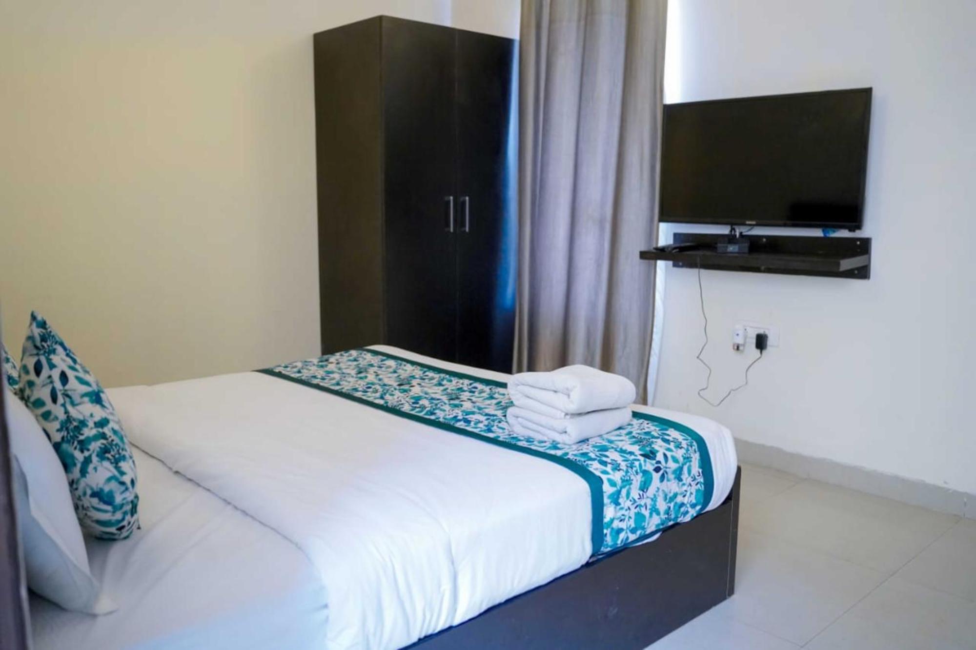 Vrindavan Dreams Hotel And Suites Eksteriør bilde