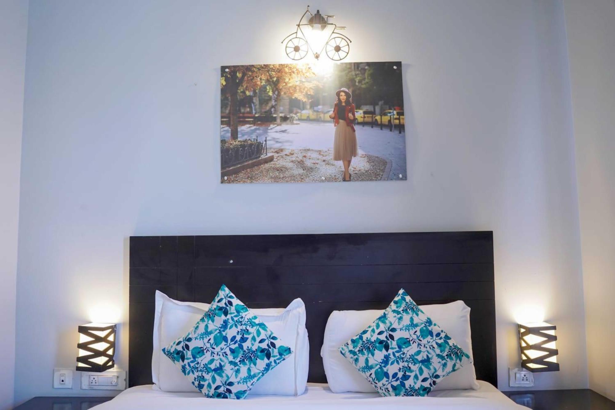 Vrindavan Dreams Hotel And Suites Eksteriør bilde